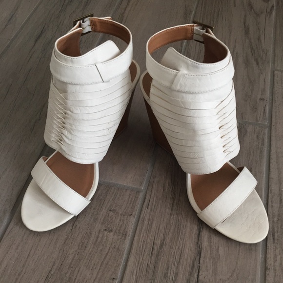 Qupid Shoes - Qupid Design Wedges💙